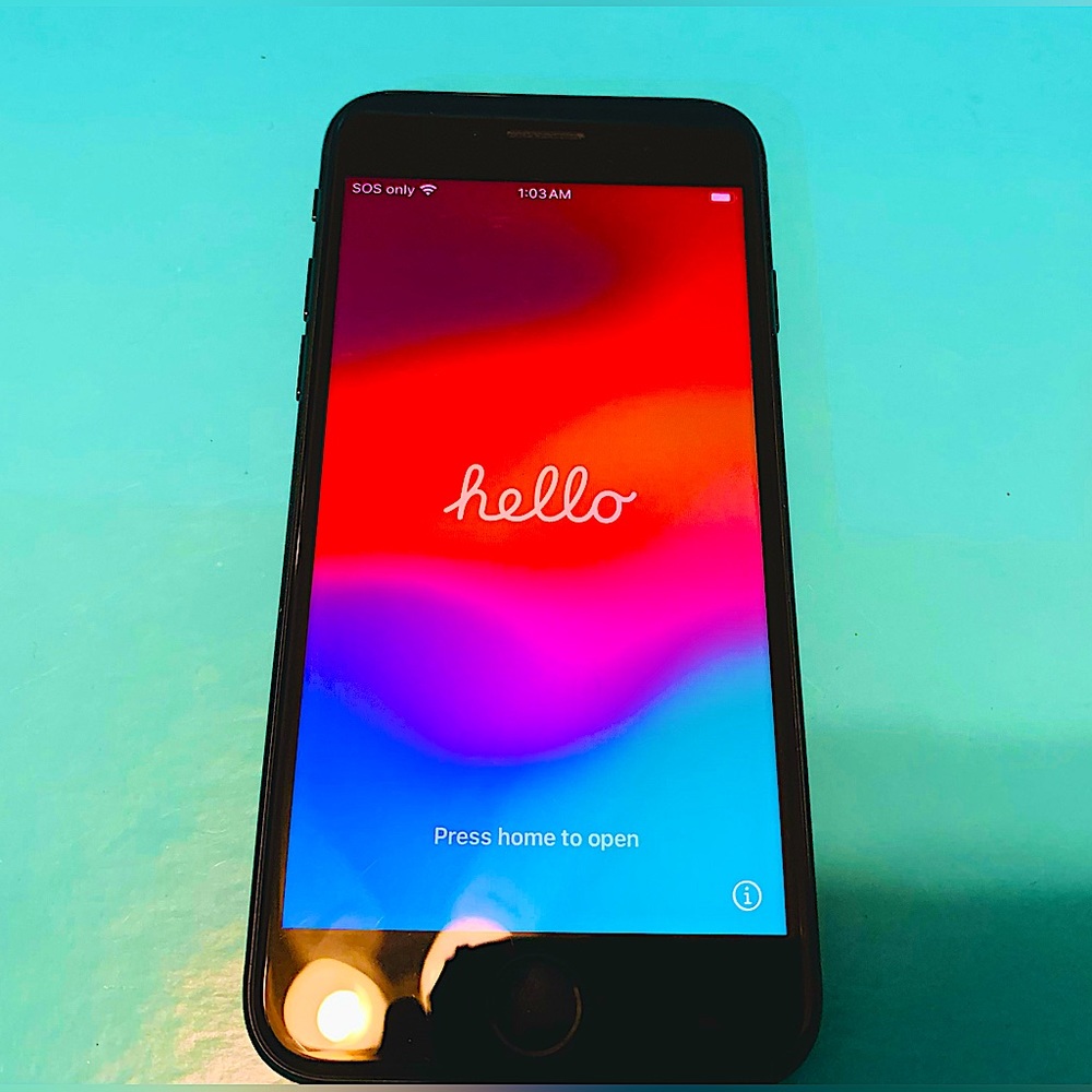 Unlocked iPhone SE (3rd Generation) 2022 - Midnight - MMX53LL/A